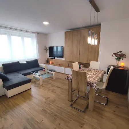 Pod Zamkem Apartman